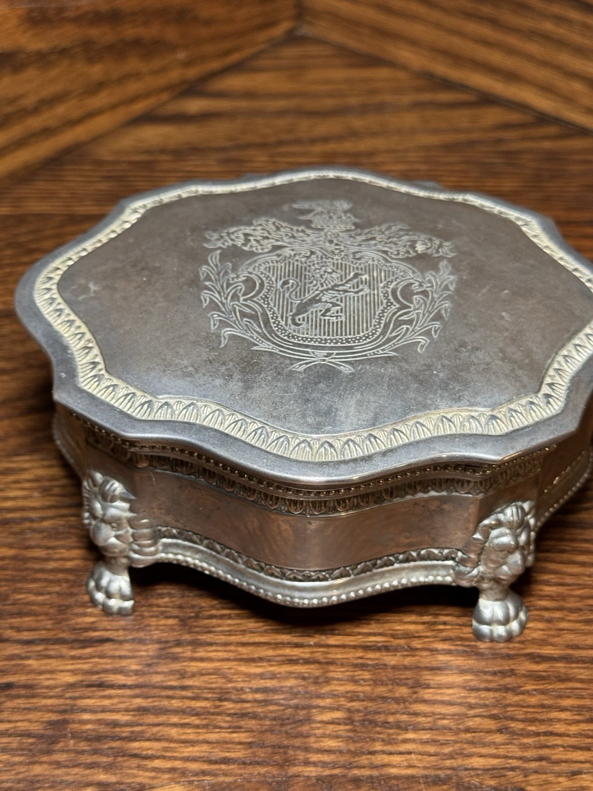 Vintage International Silver Company Coat Of Arms Jewelry Box w/ Red Velvet 