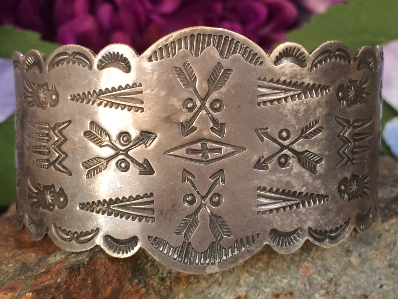 FRED HARVEY ERA NATIVE AMERICAN NAVAJO STERLING THUNDERBIRD ARROW BRACELET WOW