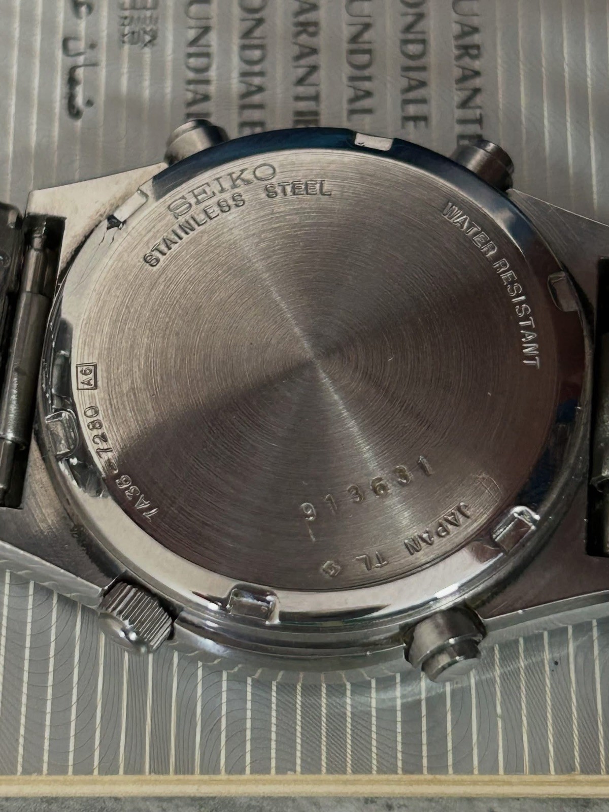 seiko vintage quartz chronograph
