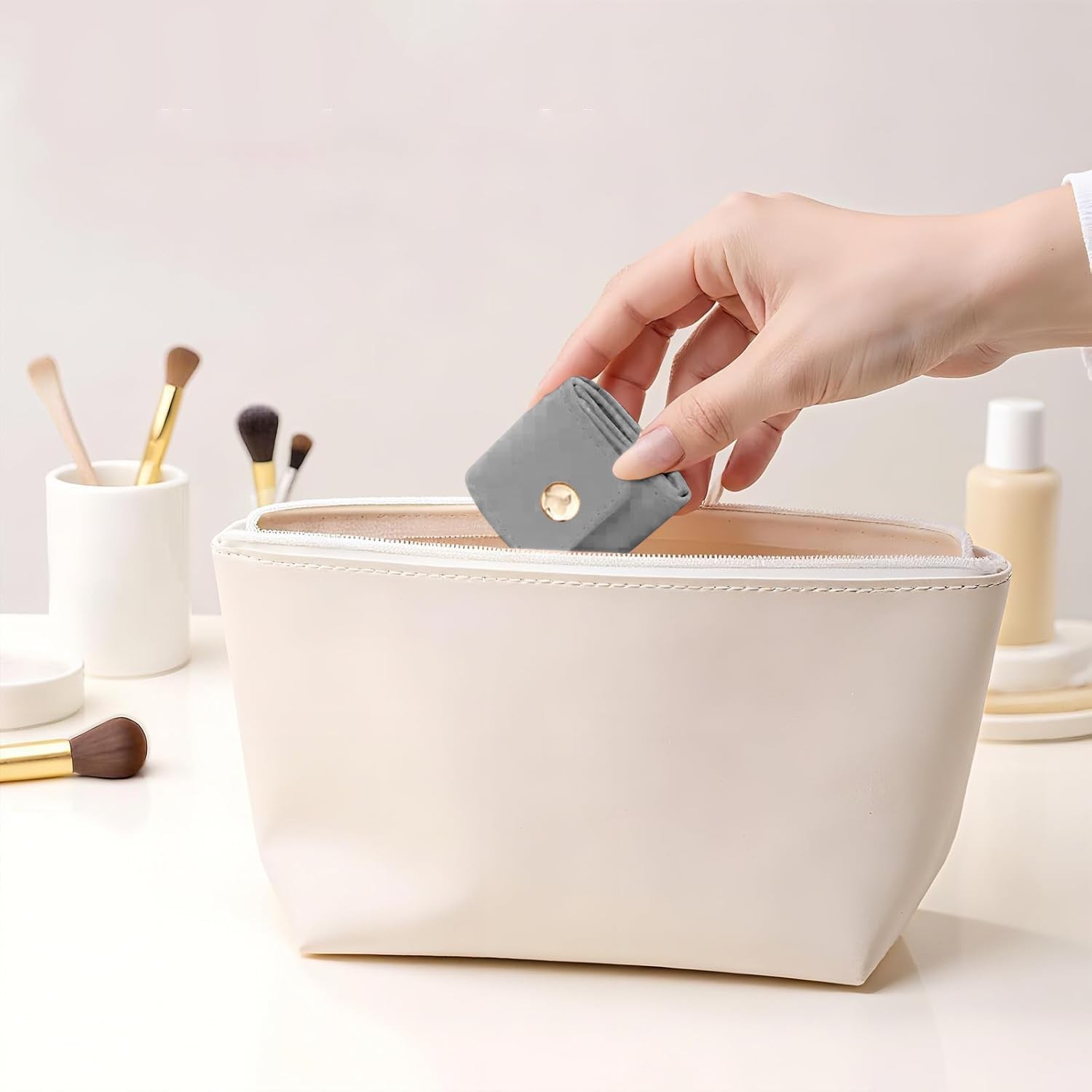 Mini Travel Jewelry Bag Mini Travel Jewelry Roll Bag with Buckle Portable Jew…