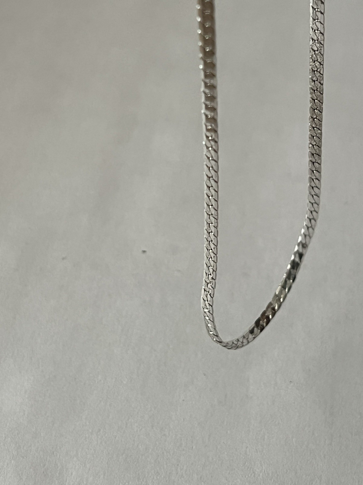 Stunning Silver Tone Flat Snake Chain Necklace 22″