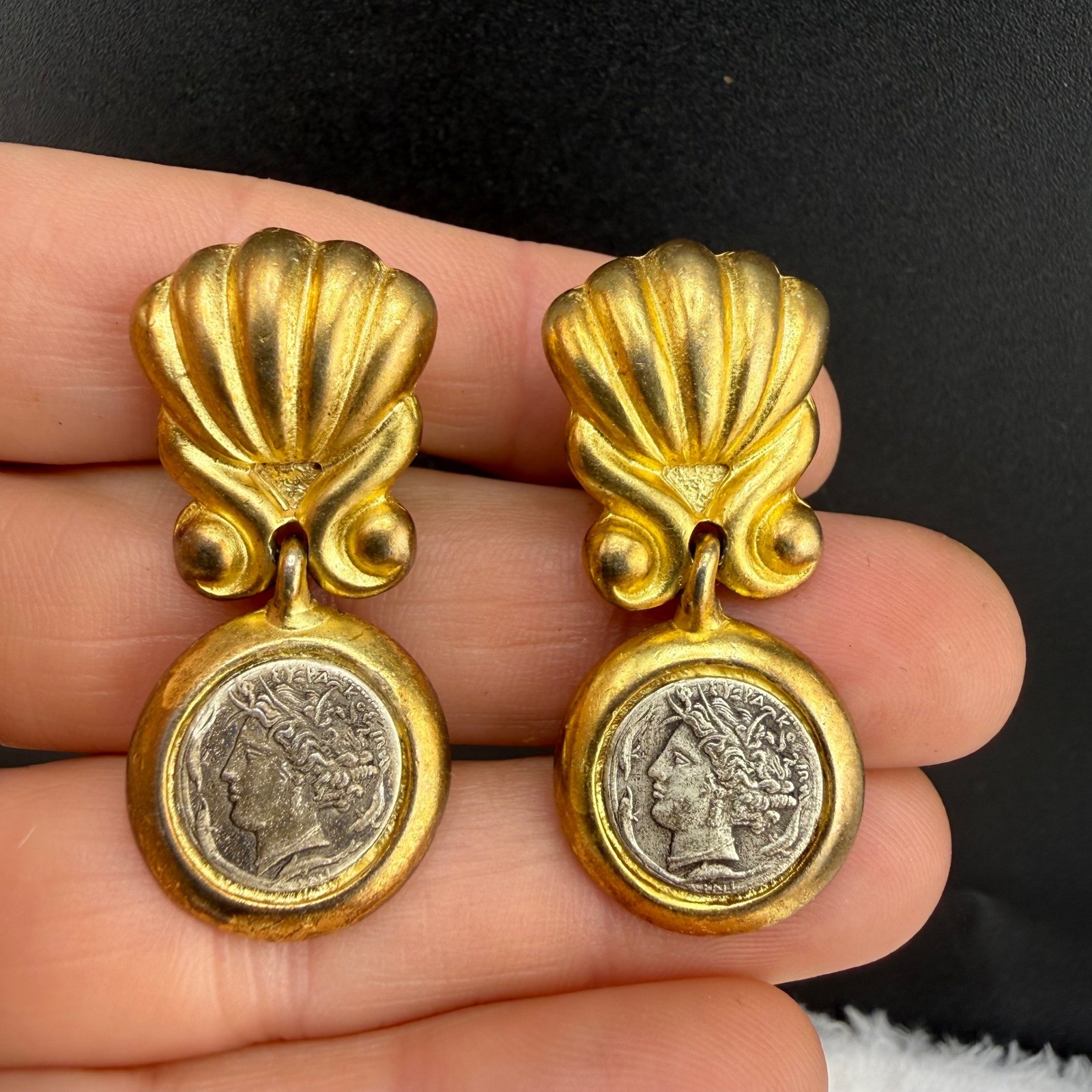 Vintage Greece 7G Clip On Earrings Coin Gold Tone Scallop Shell Ancient Coin