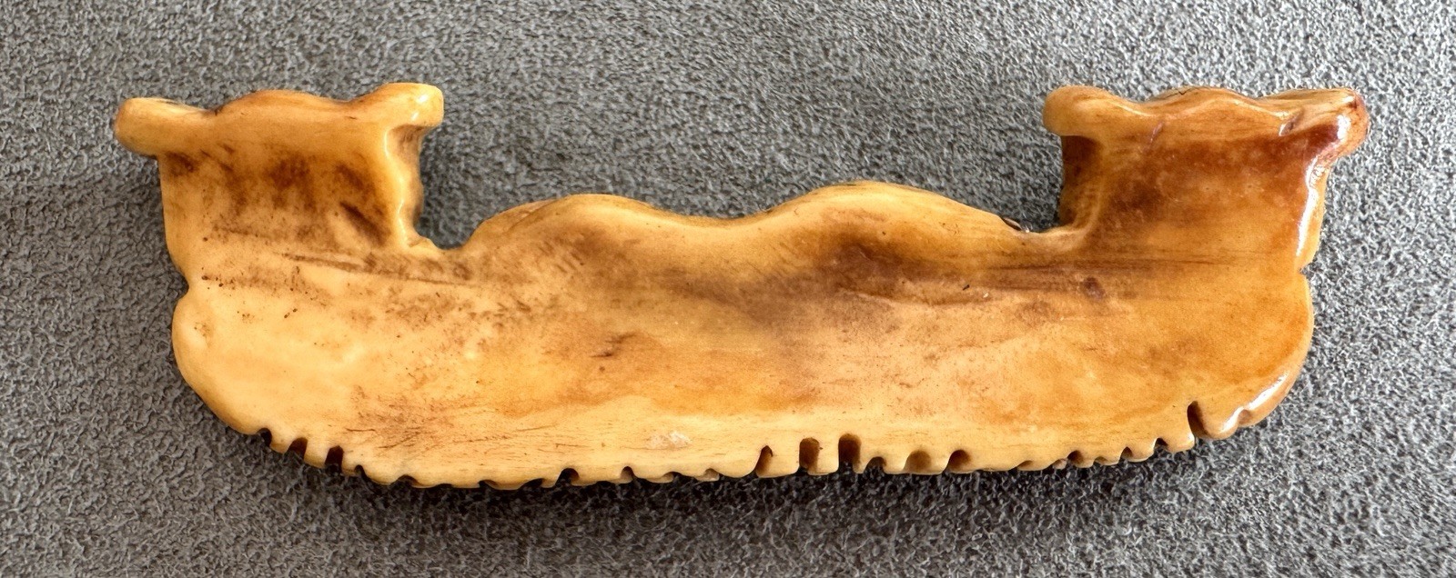 Vtg 4 OWLS PENDANT Handcarved Bovine Bone 3.5″ Long with Hanging Holes on Ends