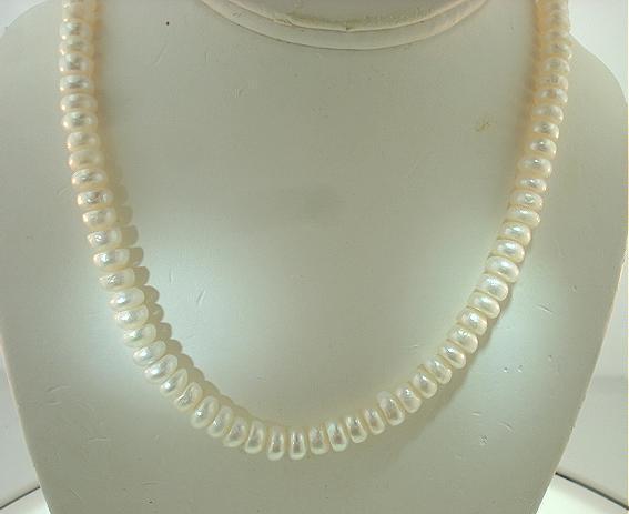 7.5MM CULTURED FRESHWATER WRINKLED WHITE BUTTON PEARL NECKLACE YGP CLASP 17.0″