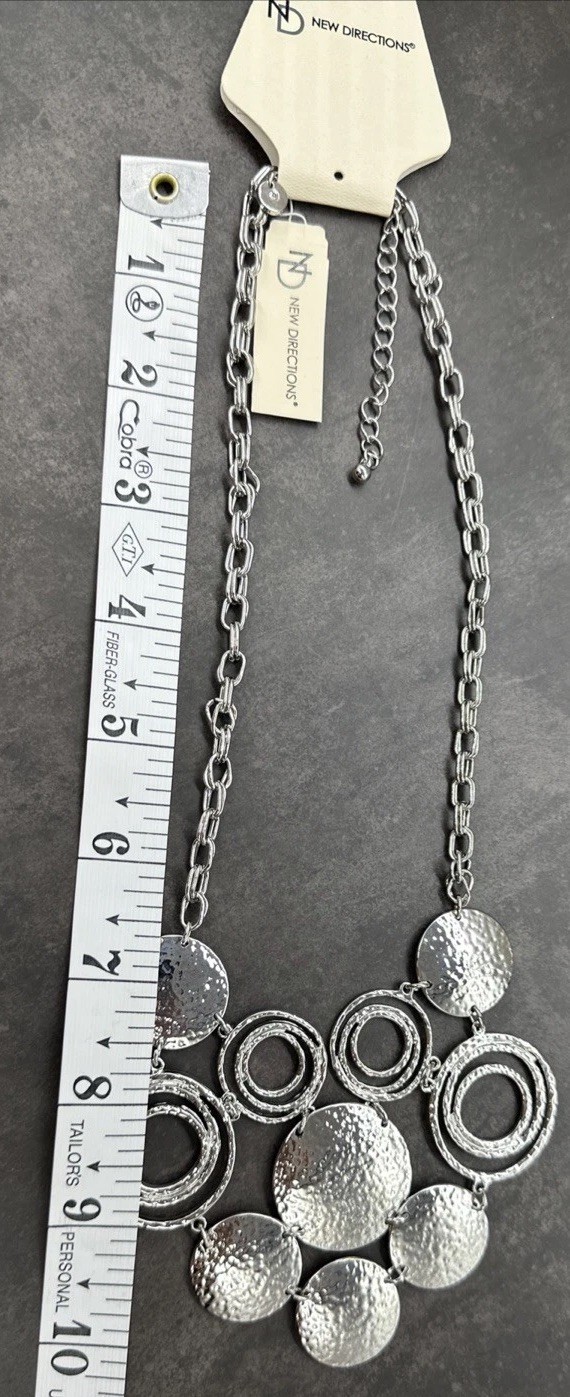 New Directions Basic Metals Art Deco Hammered Circled Silver Tone Necklace NWT