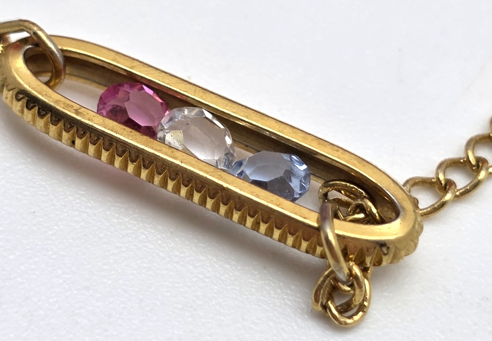Vintage Avon Gold Tone Floating Crystal Slide Bar Anklet Pink Blue Clear 9.5 In