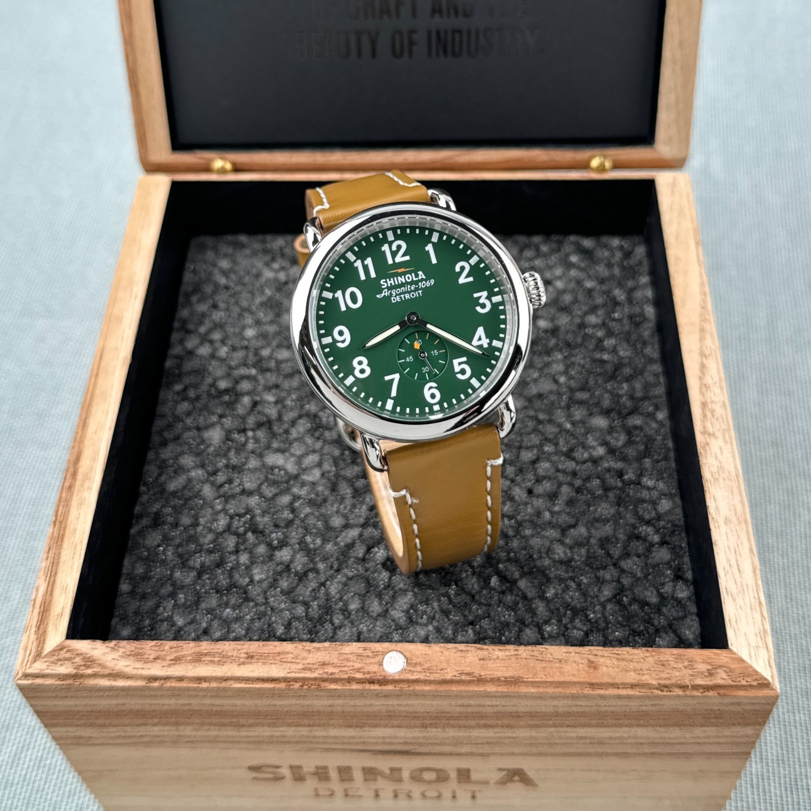 Shinola Runwell Watch 41mm Green Dial Argonite 1069 Men’s Watch S0120242428
