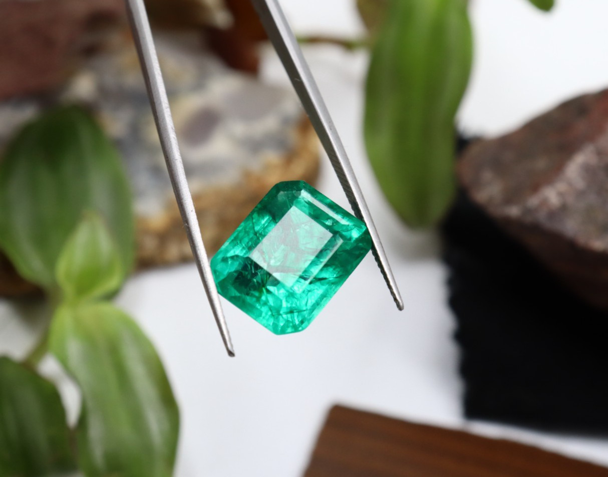 14Ct Natural Green Emerald Gemstone | Emerald Cut Loose Stone | 14.7×12.1×7.4mm