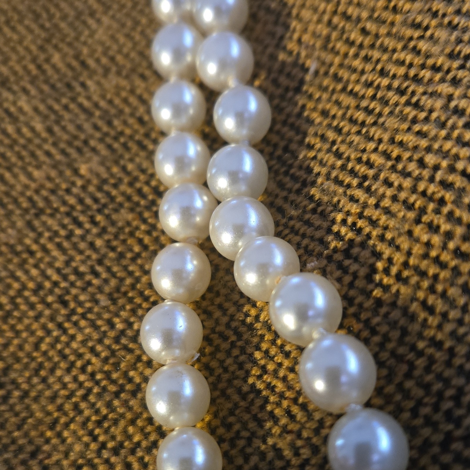 White Faux Pearl Beaded Strand Necklace Gold Tone Barrel Clasp