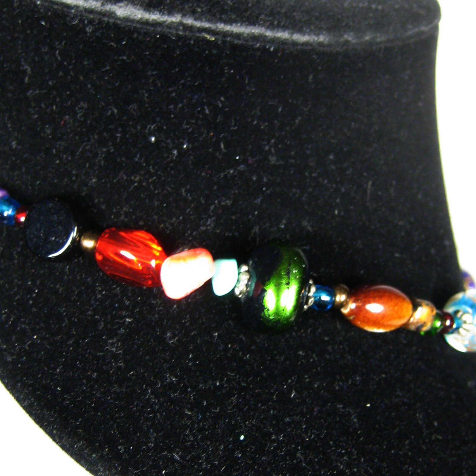 Necklace Womens Strand 18 Inch Beaded Blue Green Red String Plastic