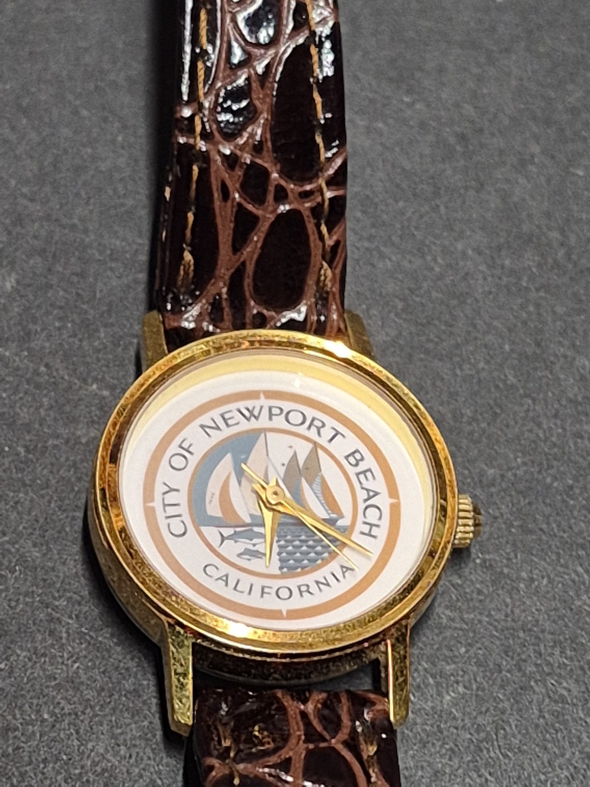 Image Watch of California City Of NEWPORT BEACH White Dial~Working W/New Battery