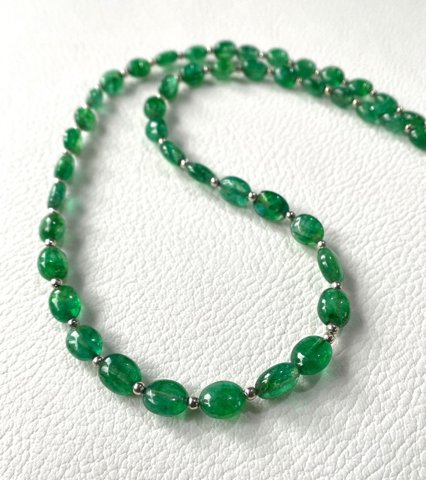 Natural Zambian Emerald Smooth Oval Beads Gemstone Necklace , Beads Gemstone