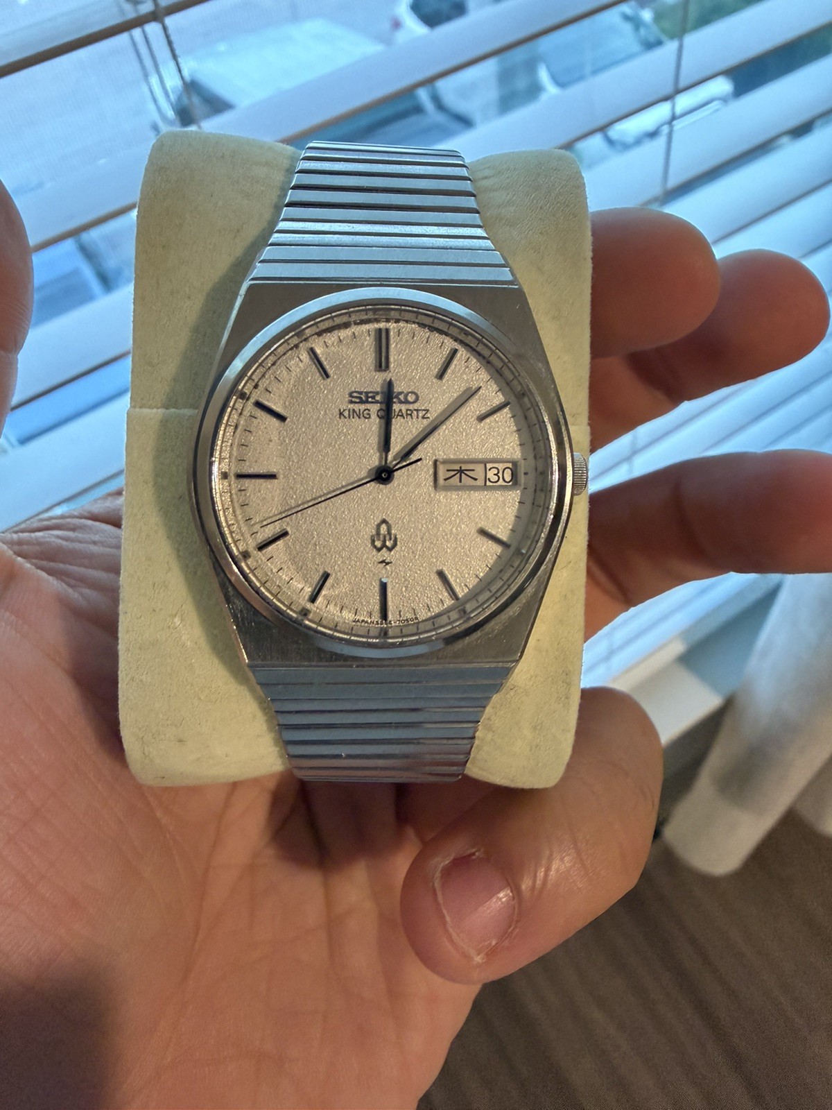 Seiko King Quartz 5856-7040 Silver Sand Dial (S92)