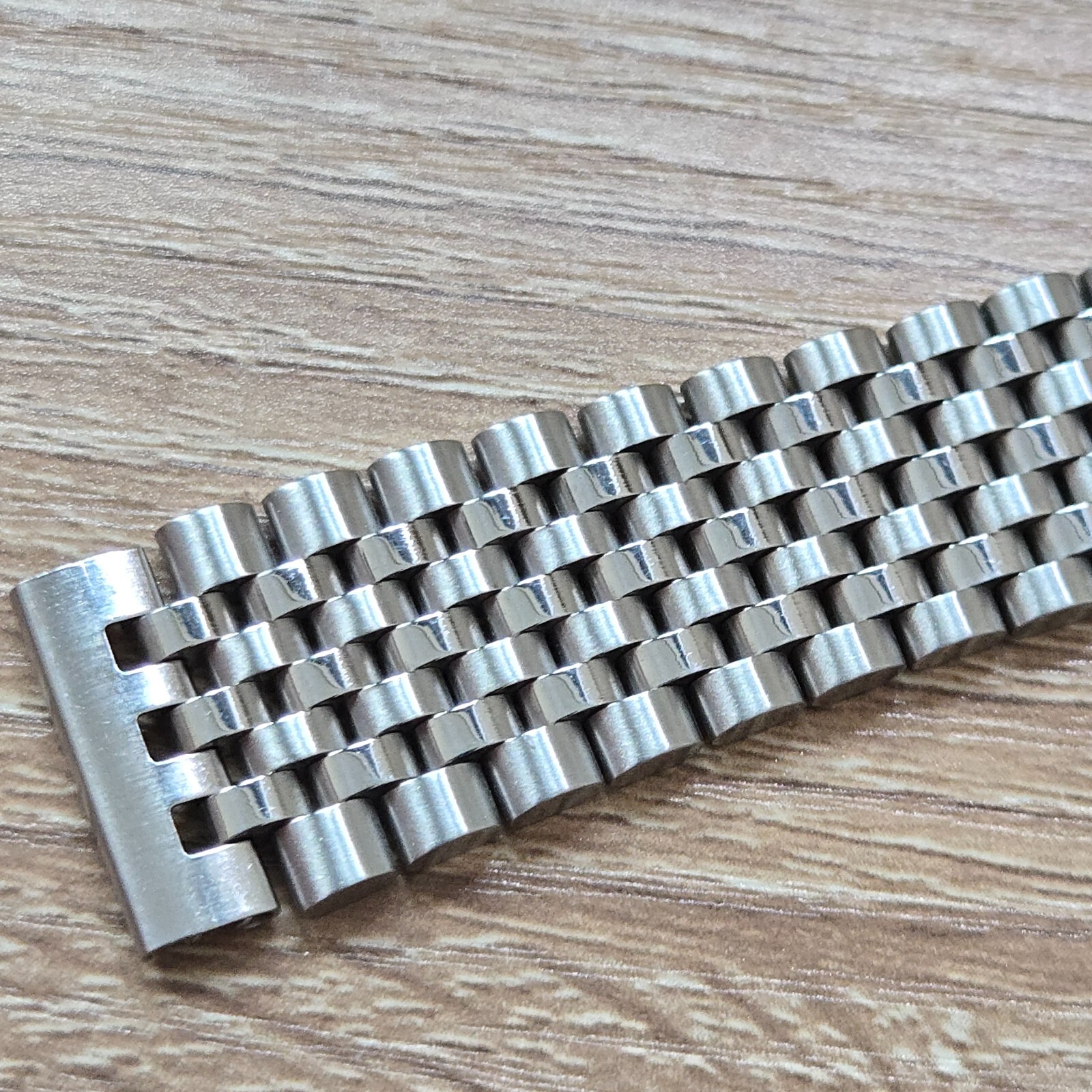 Rare and beautiful stainless steel watch bracelet/watch band 18mm