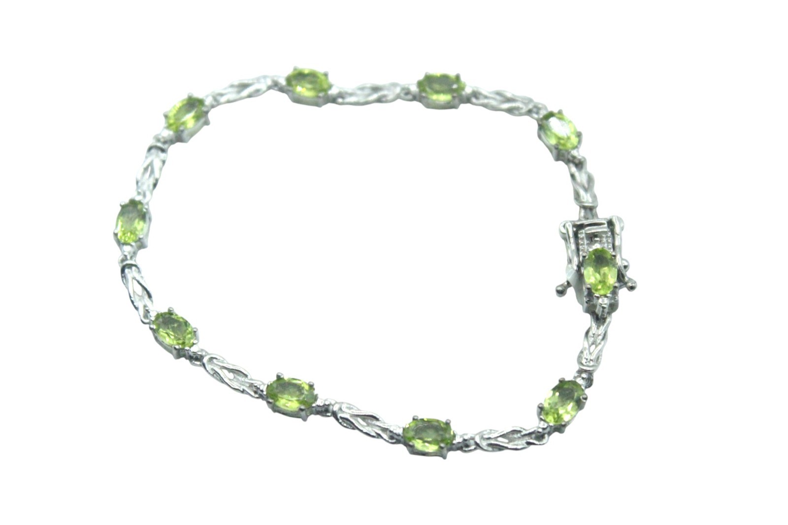 NWT Silver Tone Peridot Karis Tennis Bracelet 7in Stunning Gemstone