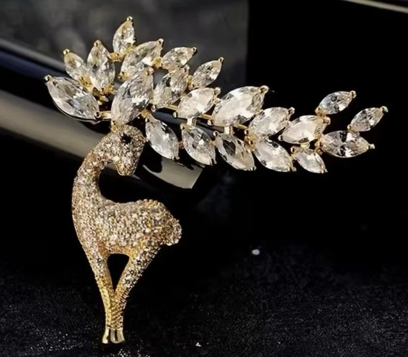 1.54Ct Marquise Cut Simulated Diamond Reindeer Brooch Pin 14k Yellow Gold Plated