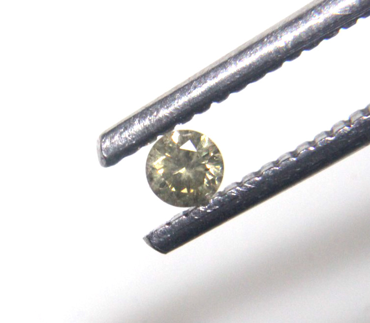 0.11 CTS YELLOW COLOR ROUND SHAPE SOLITAIRE DIAMOND 3.08-3.06×2.00 MM