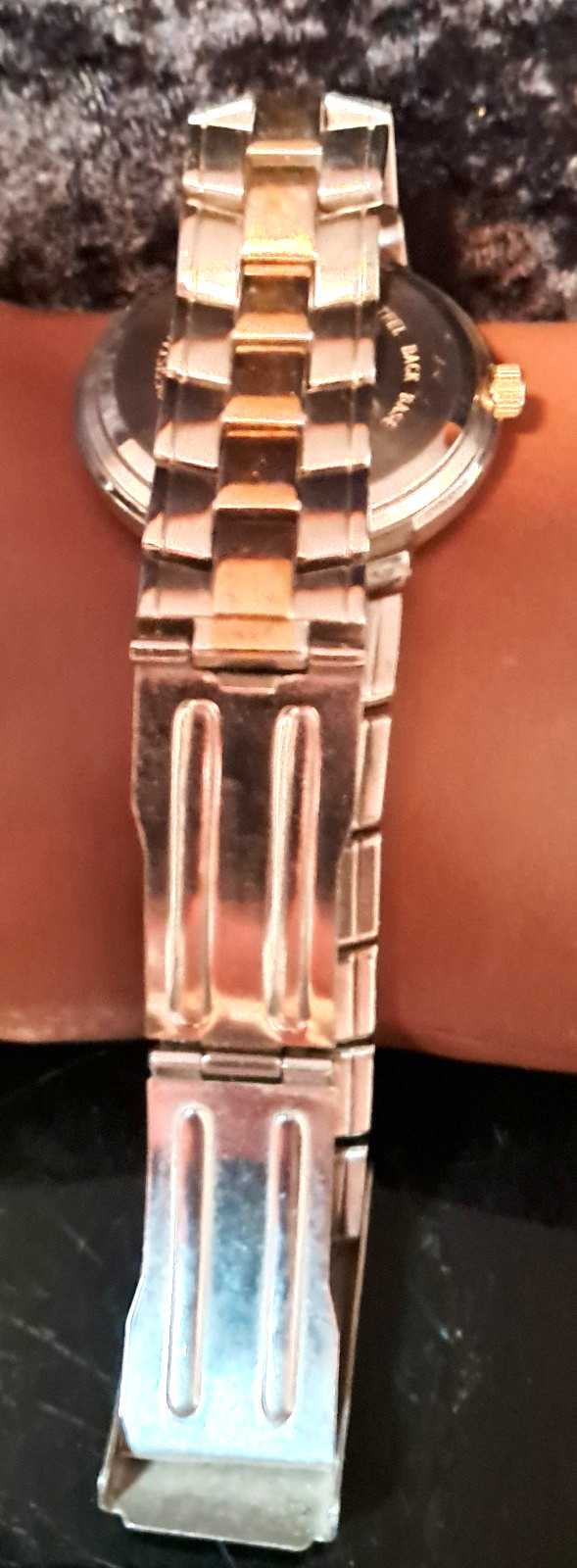 Geoffrey Beene Gold Two-Tone Analog Wristwatch Champagne Dial Pre-Owned