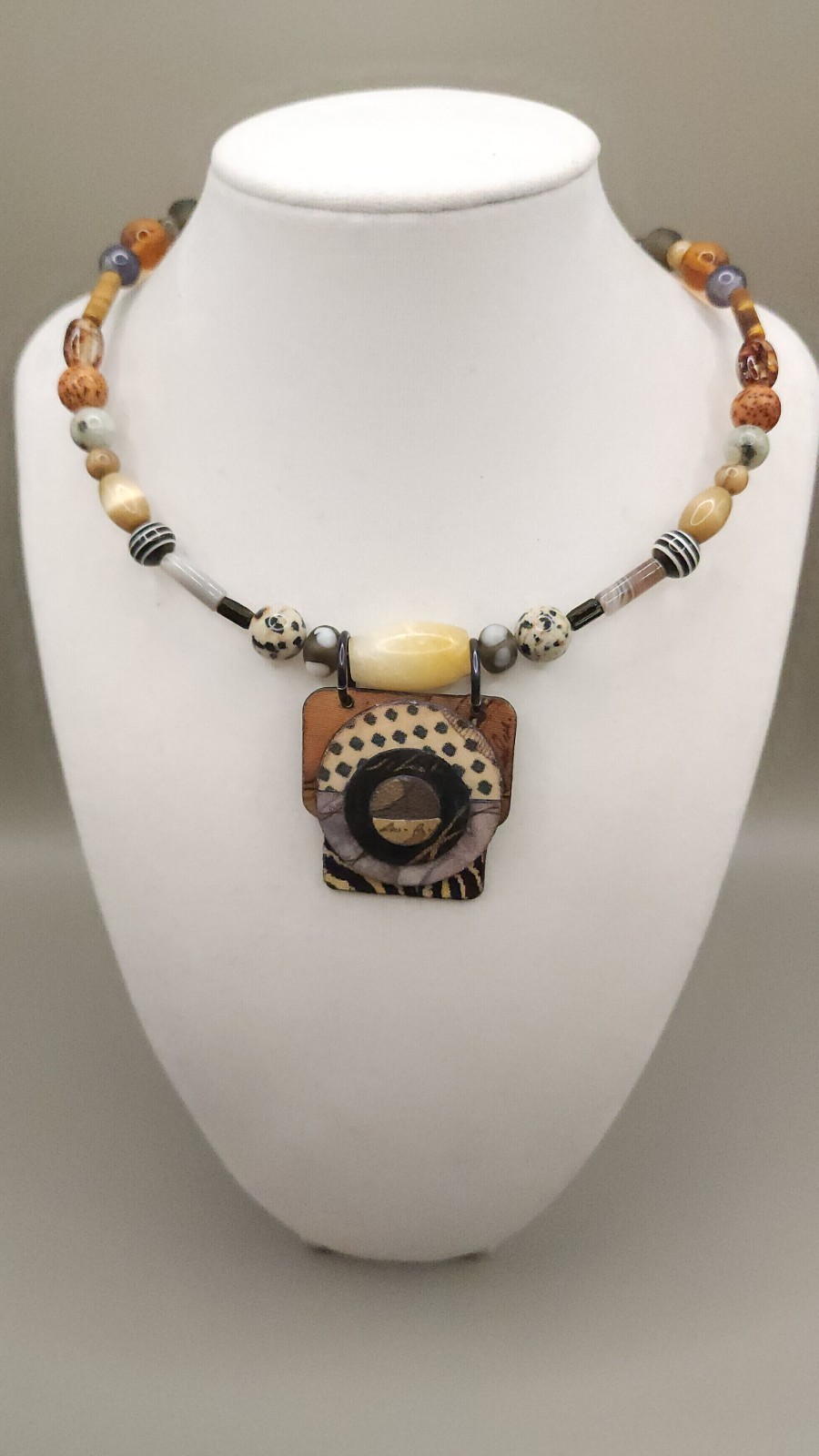 Suzanne Bellows Artisan Mixed Media Pendant Choker Necklace Memory Wire 22″
