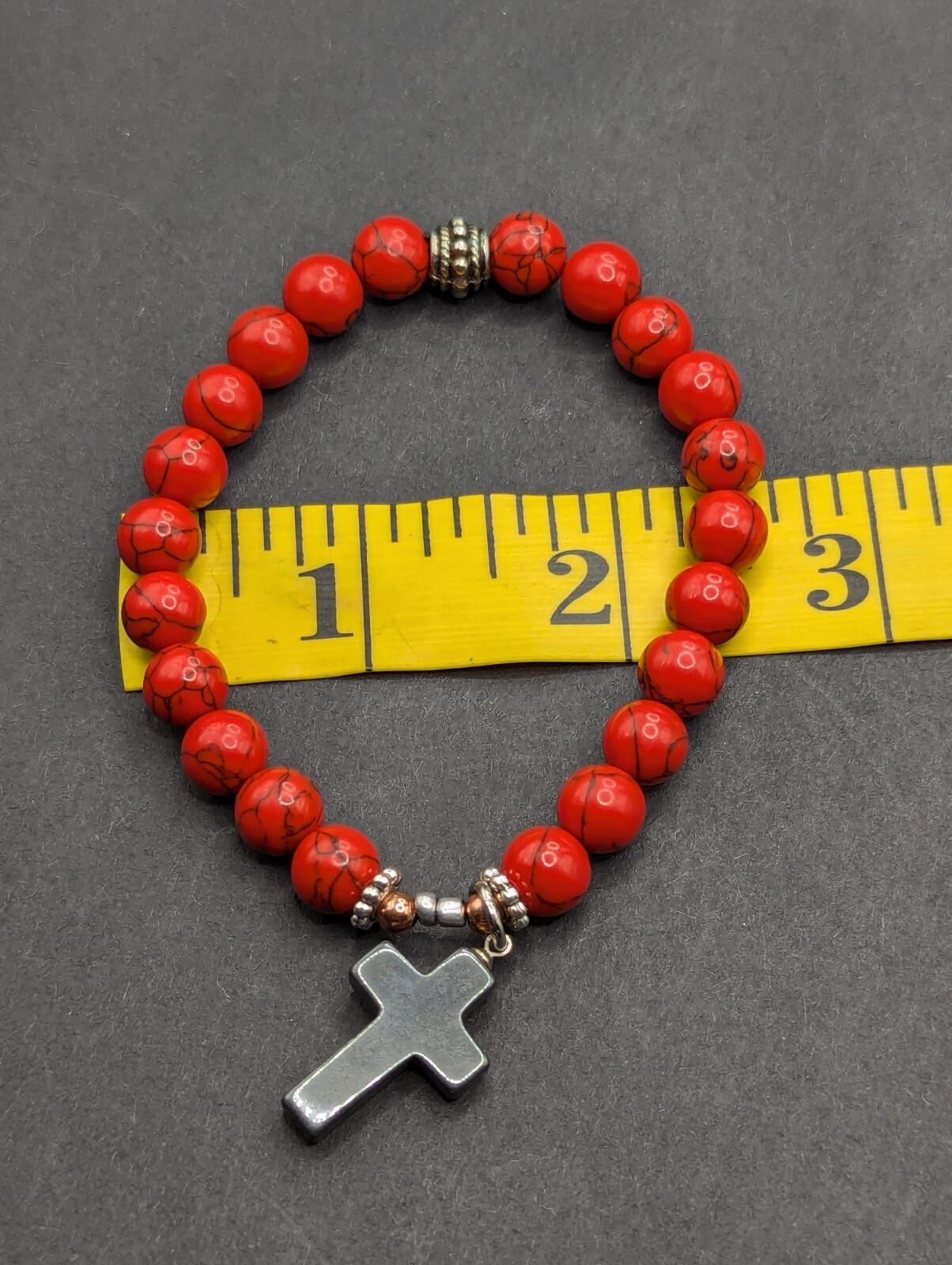 Women’s Stylish Red Howlite Cross Charm Beaded Stretch Bracelet (17cm) S/M Wrist
