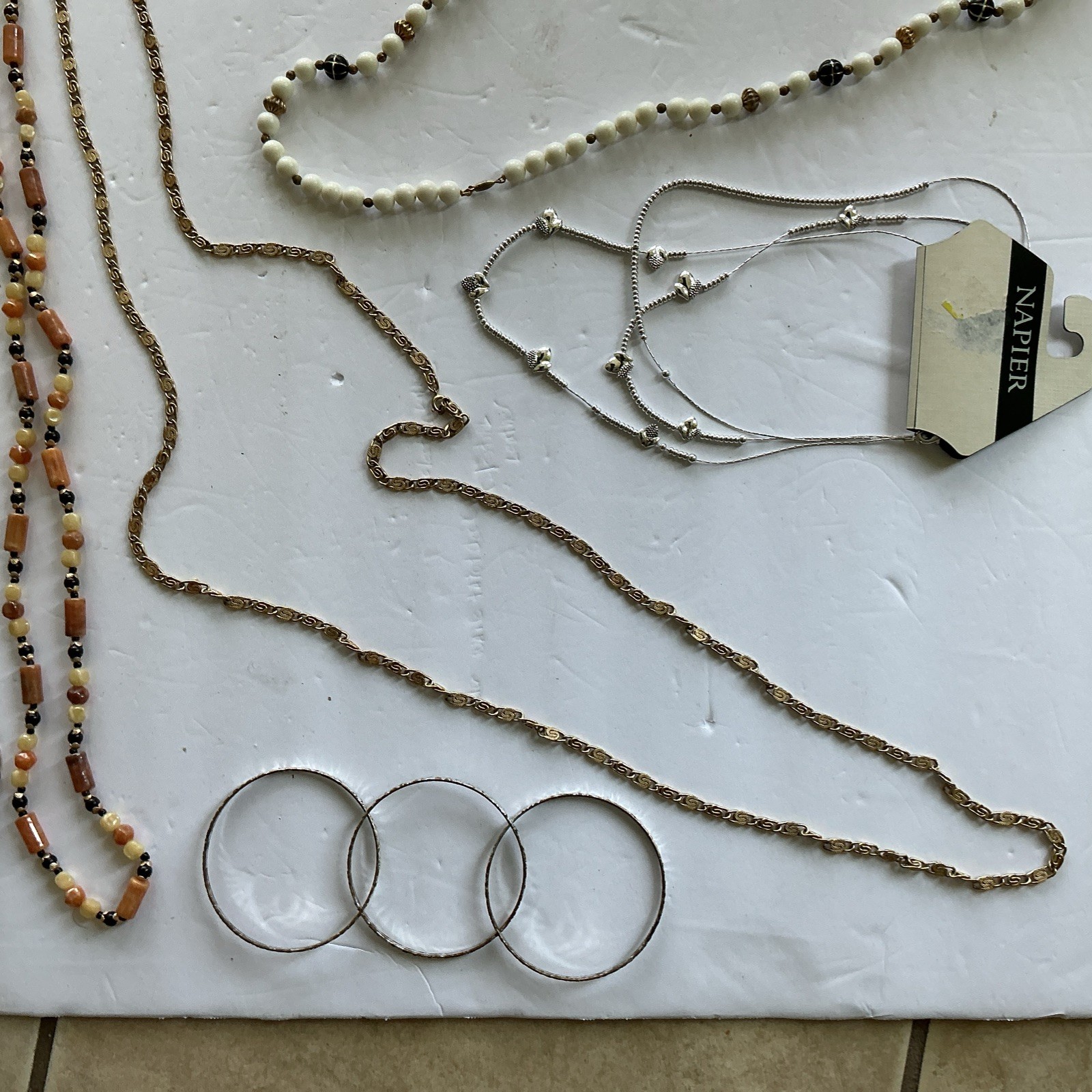 2 1/2 Lb Lot Of Vintage To Modern Jewelry 35+ Pieces Unsearched & All Wearable