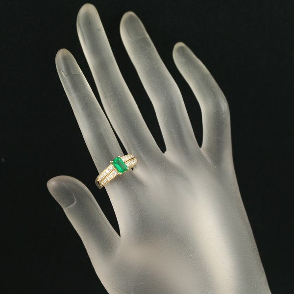 Emerald 0.717ct Diamond 0.60ct Ring 20K Yellow Gold