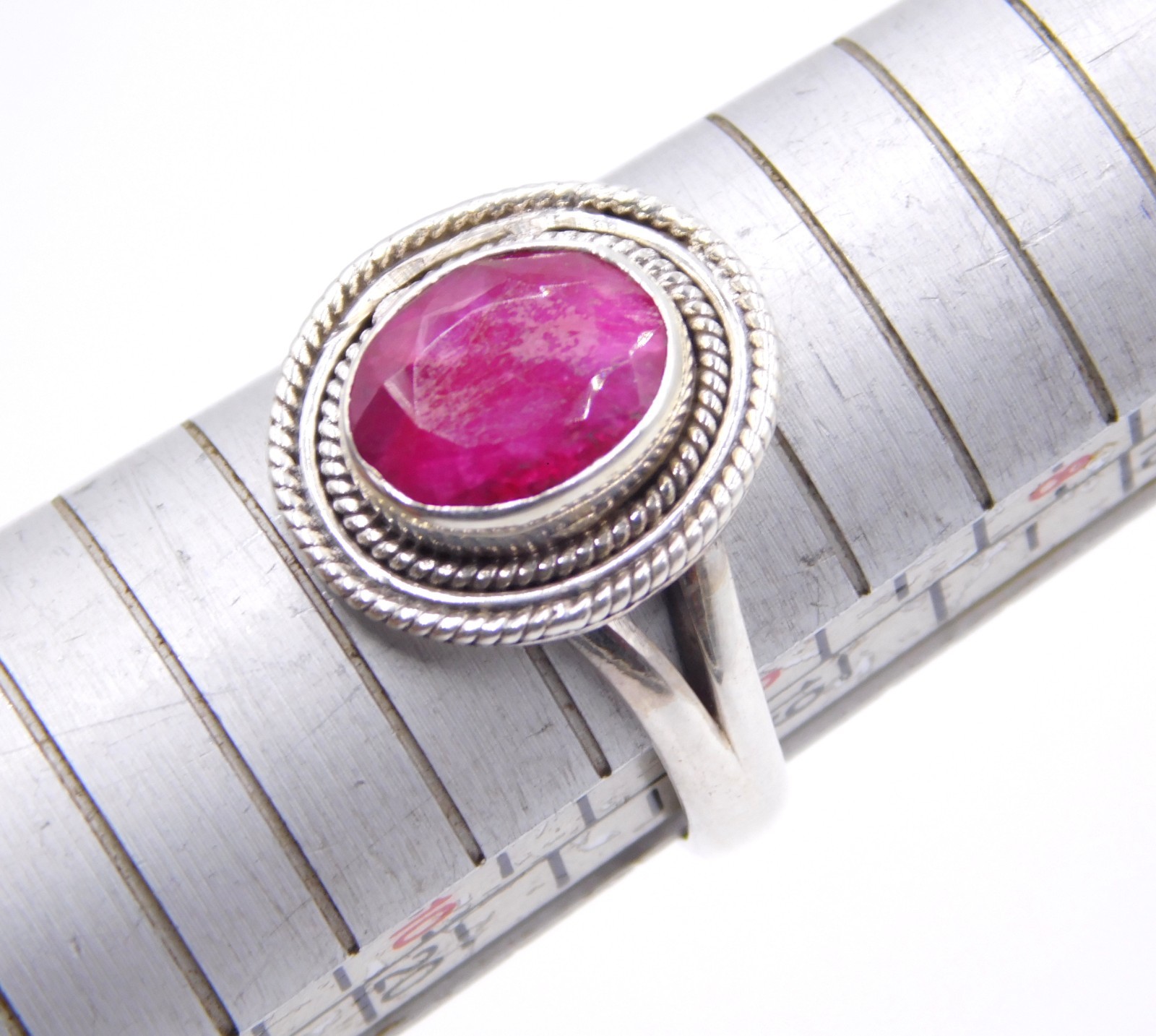 4.40 Gm 925 Solid Sterling Silver Natural Ruby Oval Cut Gemstone Ring Size 9 US