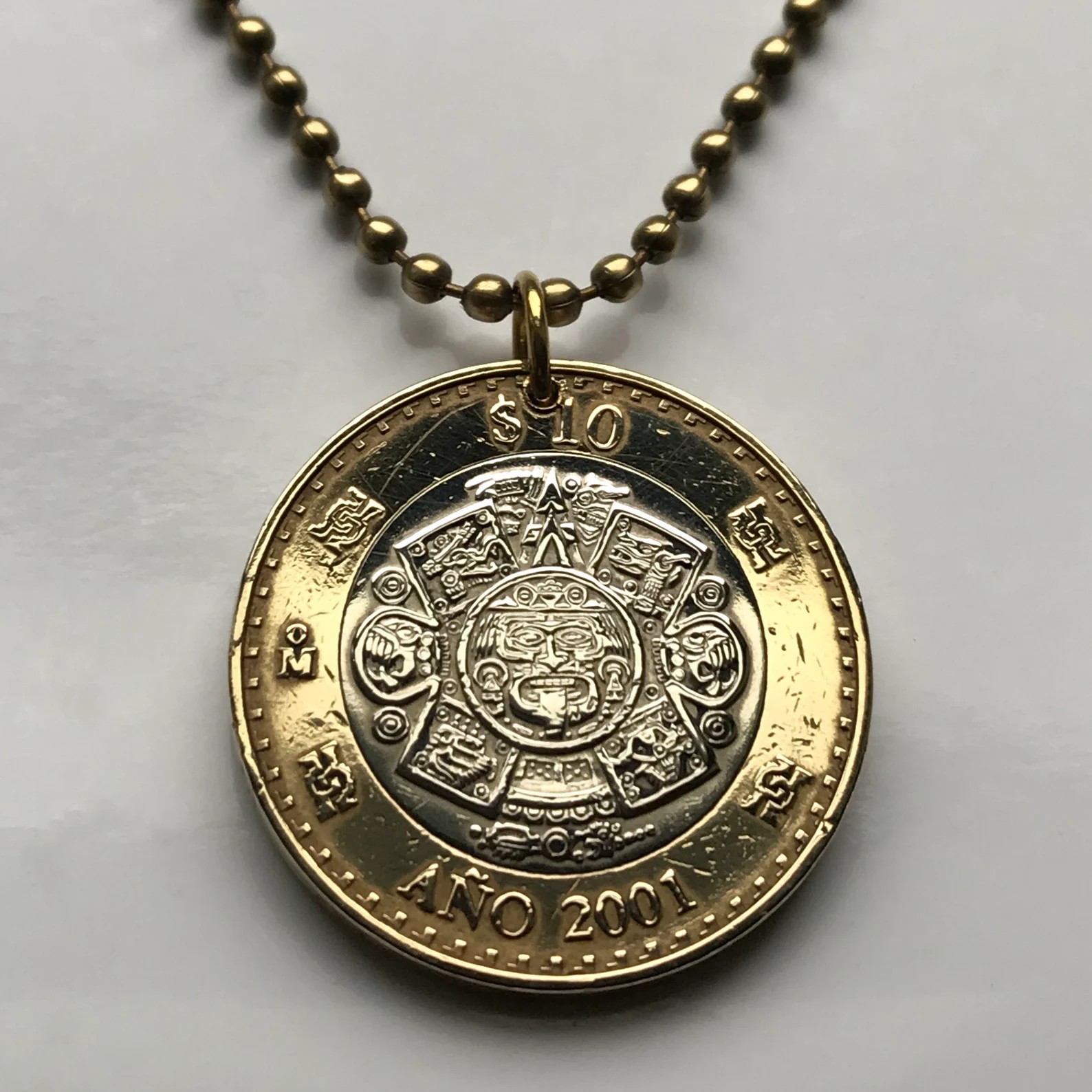 2001 Mexico 10 coin pendant Aztec sun stone calendar Piedra de Sol Mexica 002811