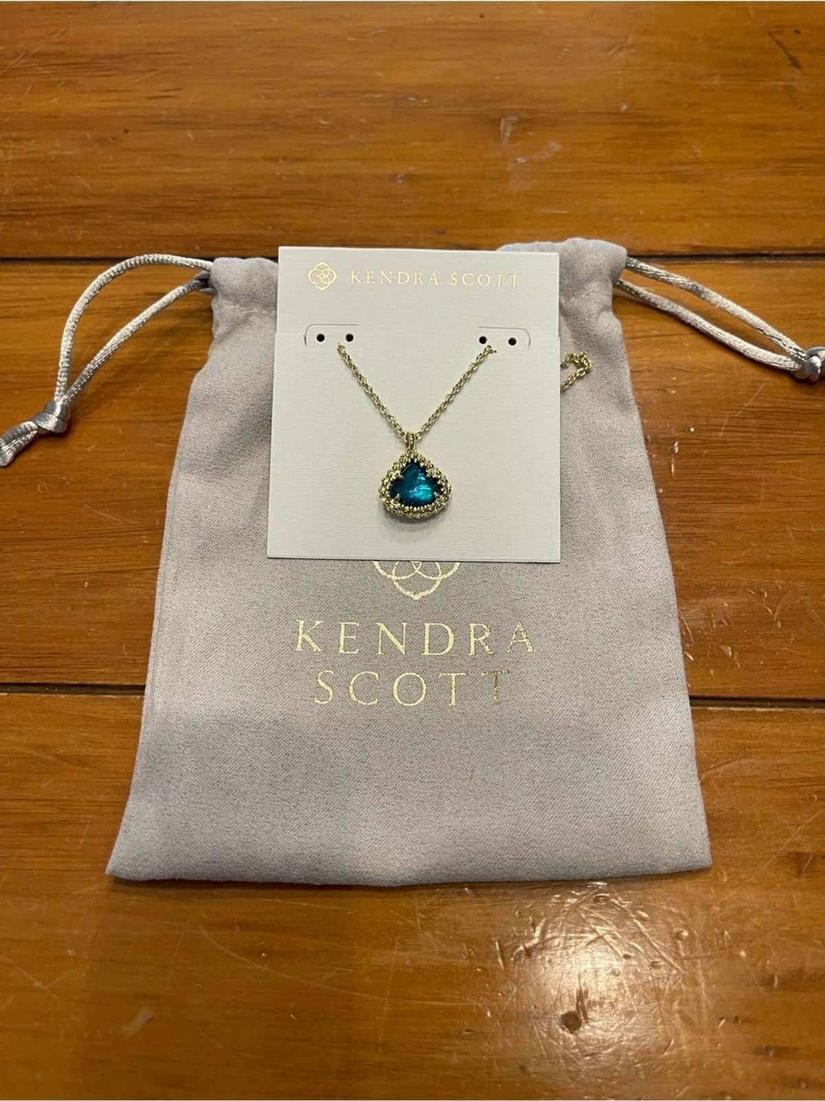Kendra Scott Framed Kendall short pendant Gold teal abalone necklace