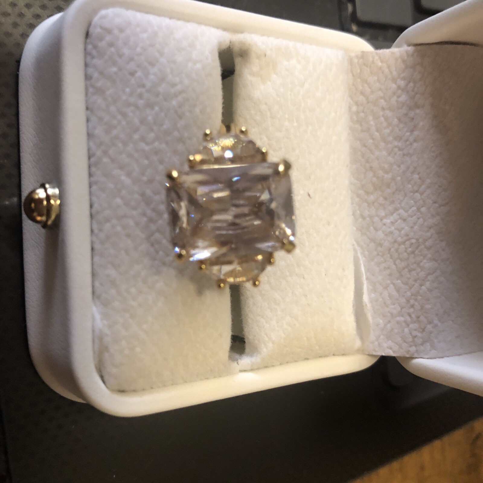 Diamond engagement ring size 7￼