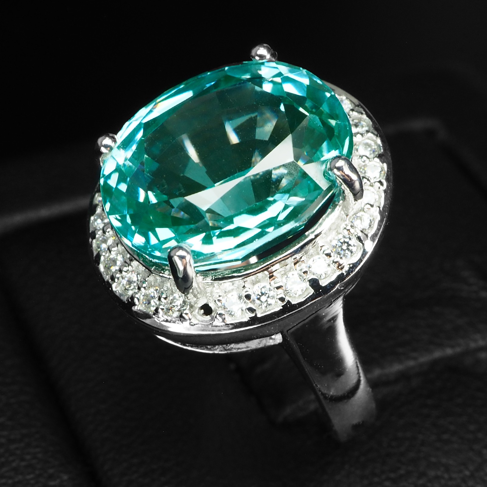 Mint Green Paraiba Tourmaline 9.10Ct 925 Sterling Silver White Gold Halo Rings