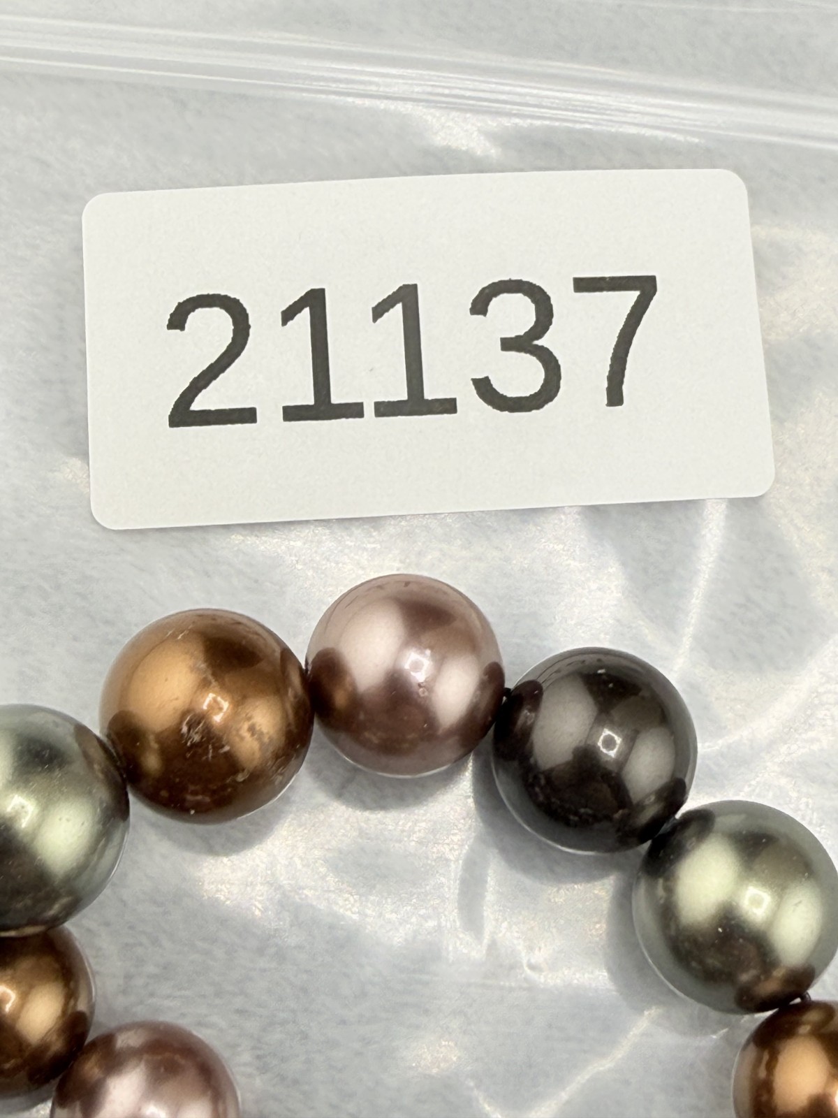 Glass Beaded Faux Pearl Necklace Silver Tone 18″