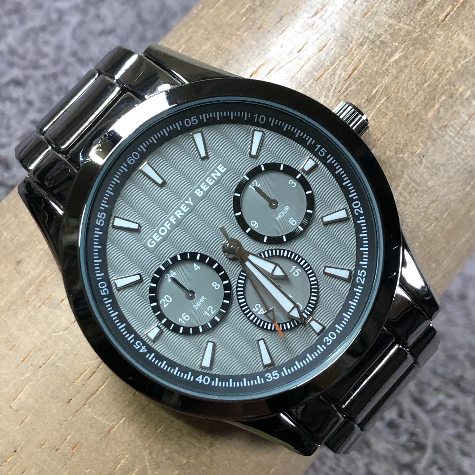 Geoffrey Beene Men GB8161GU Fashion Chronograph Black Quartz 43mm Watch 8 1/2″