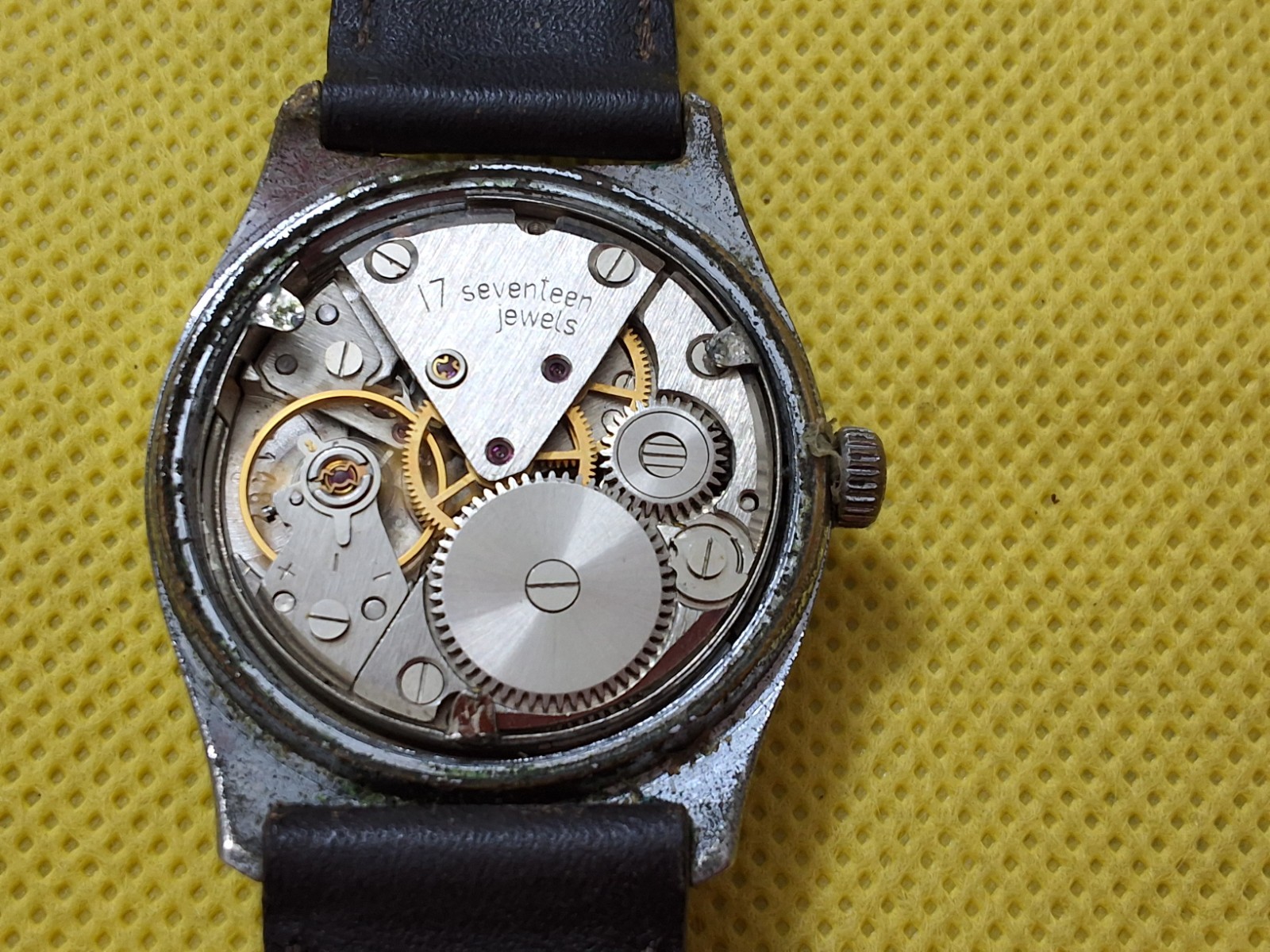 Vintage Wrist Watch Signed Pansy 17 jewels 35 mm Including Crown.