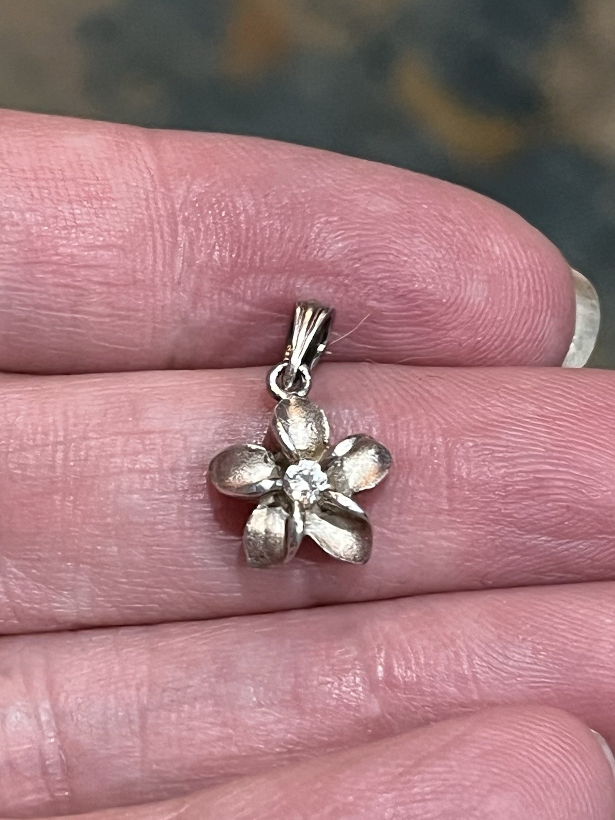 PCU Designer Sterling White Sand Clear CZ Hawaiia Plumeria Flower Pendant 5/8″