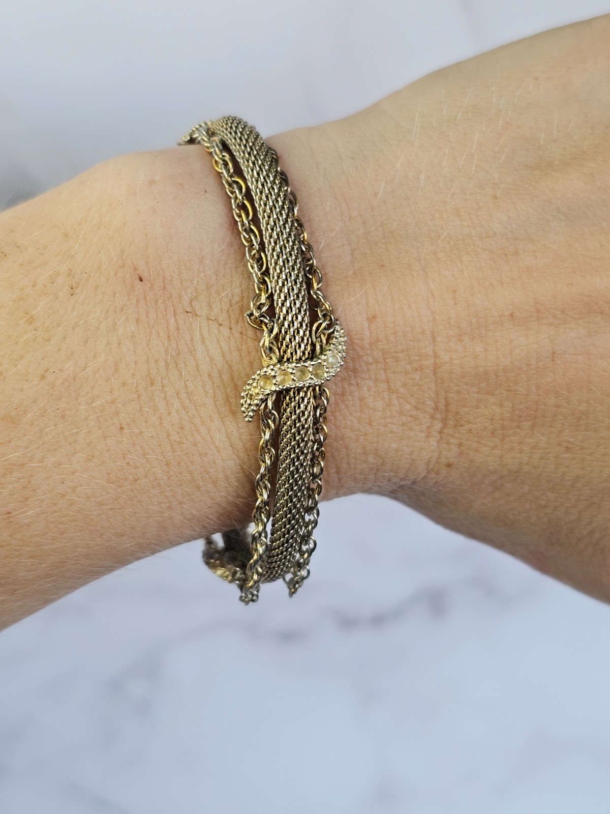 Vintage Signed GOLDETTE Gold Tone Mesh Chain Bracelet Faux Pearl Flowers 7″