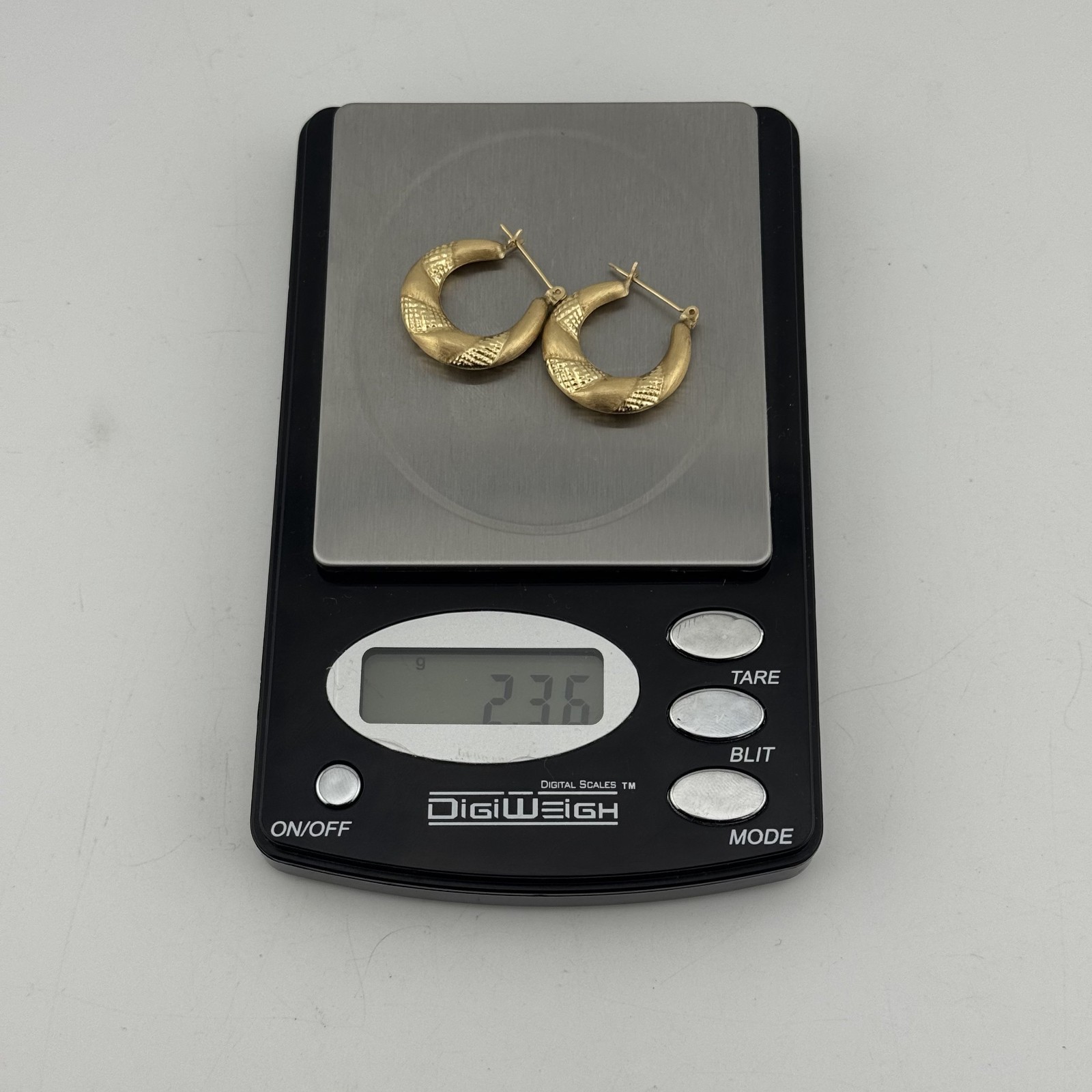Vintage 14K Yellow Gold Textured Hoop Earrings 22.5mm