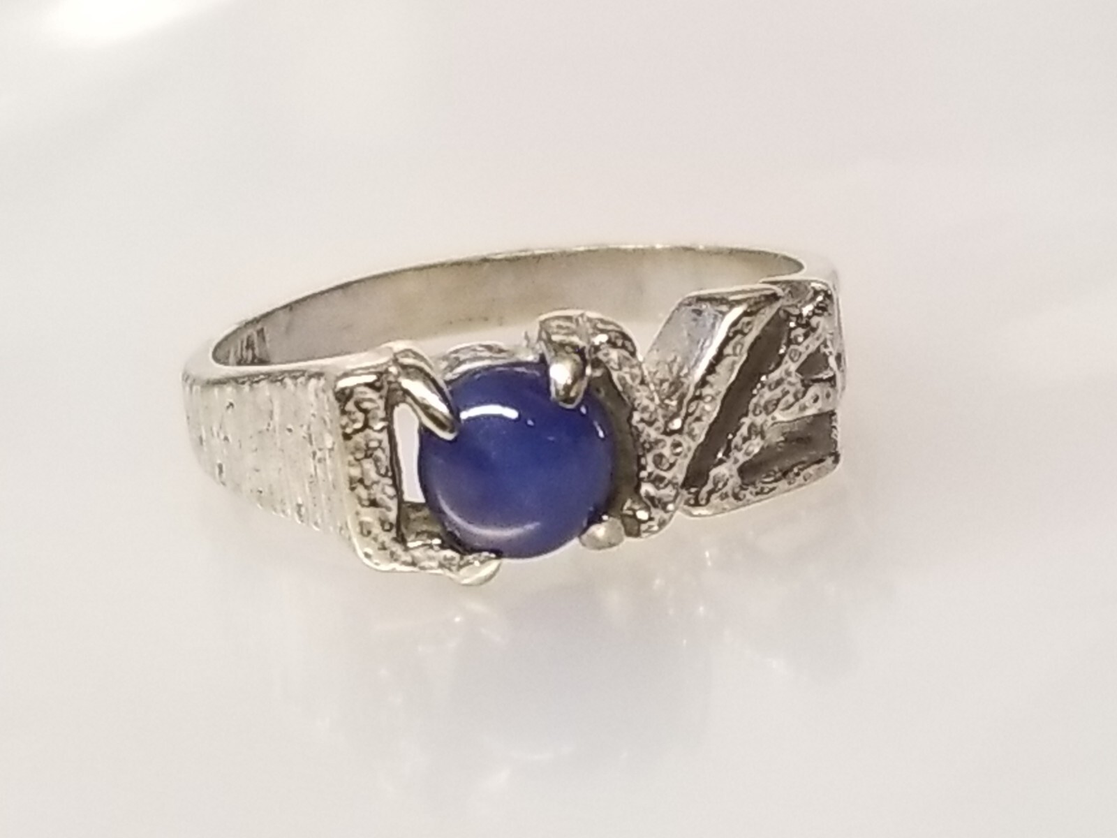 10k White Gold “LOVE” Blue Star Sapphire Ring sz 6 – 2.4 grams