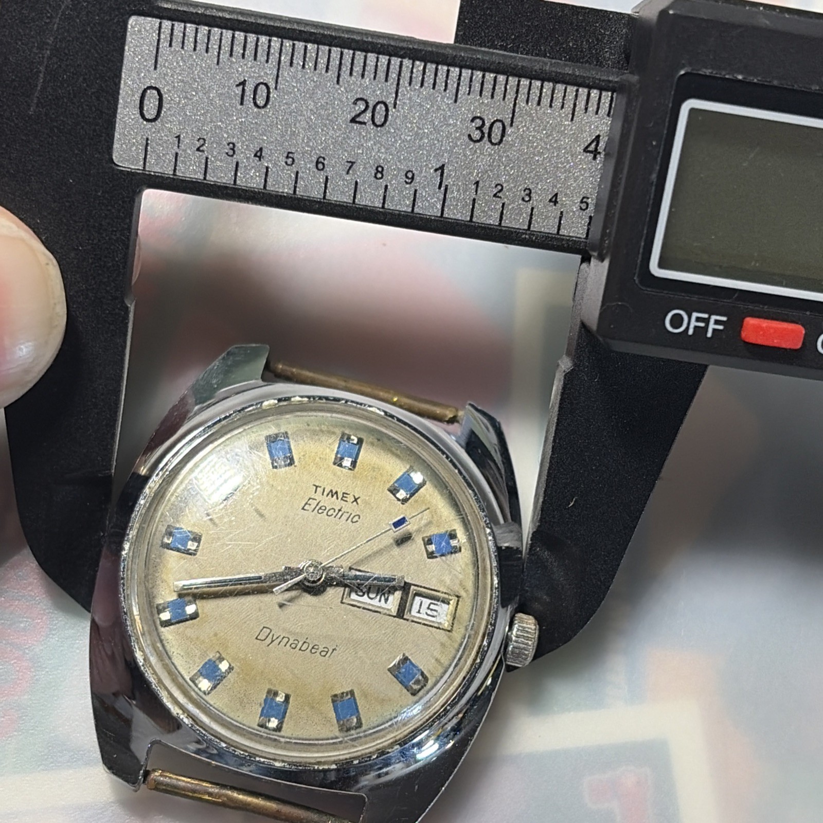 Vintage Men’s TIMEX Electric Dynabeat Day/Date, Blue Indices For Parts/Repair