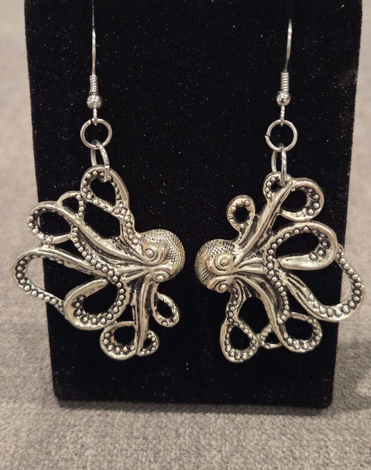 Octopus Kraken Pendant Necklace & Earring Set Silver Tone