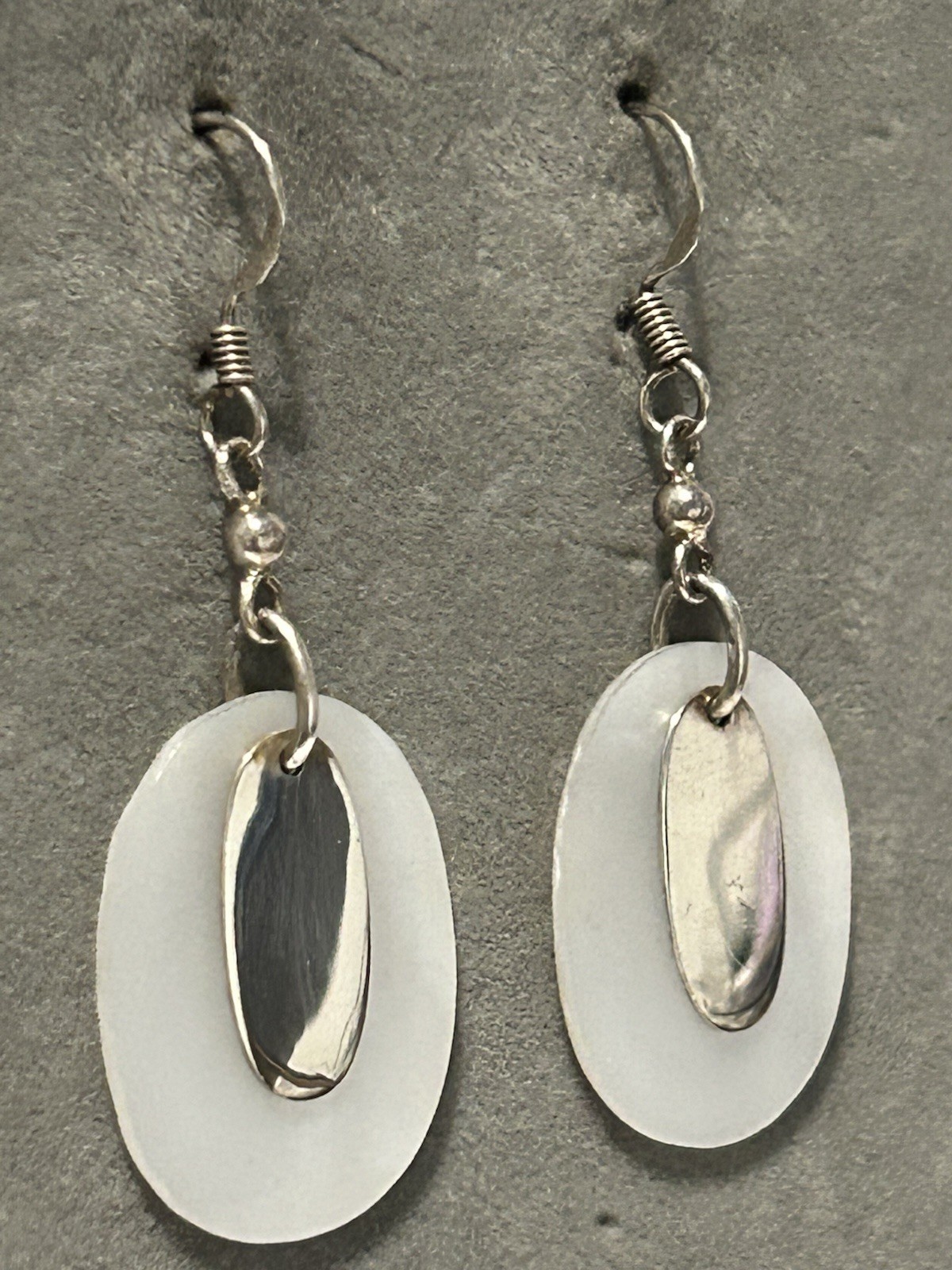 Vtg Sterling Silver & Mother Of Pearl Disc 5cm Drop Earrings (4.77g)
