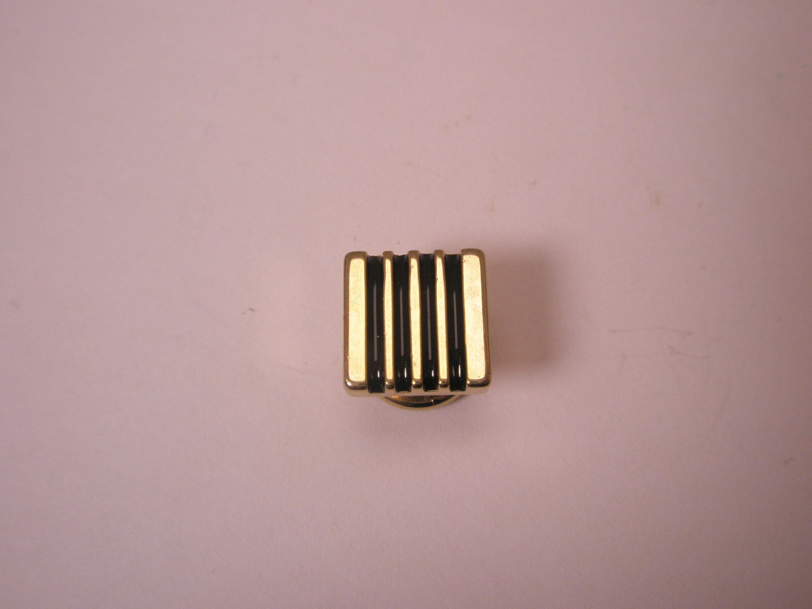 SINGLES(1) 3/8″ Square Heat Sink Gold Tone & Black Vintage Formal Shirt Stud g80