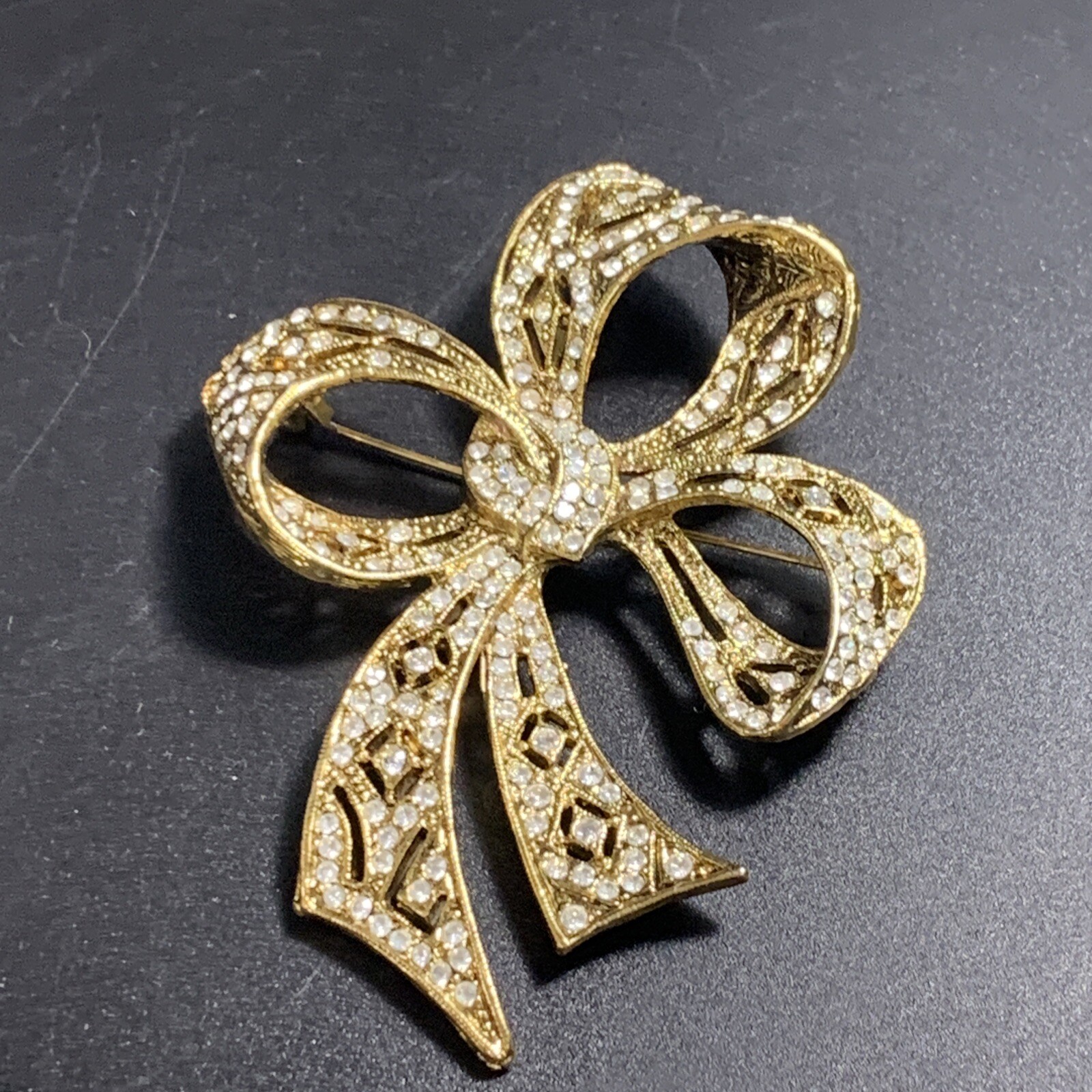 Brooch Bow Large Filigree 1928 Jewelry Company Glass Rhinestones Earrings Set
