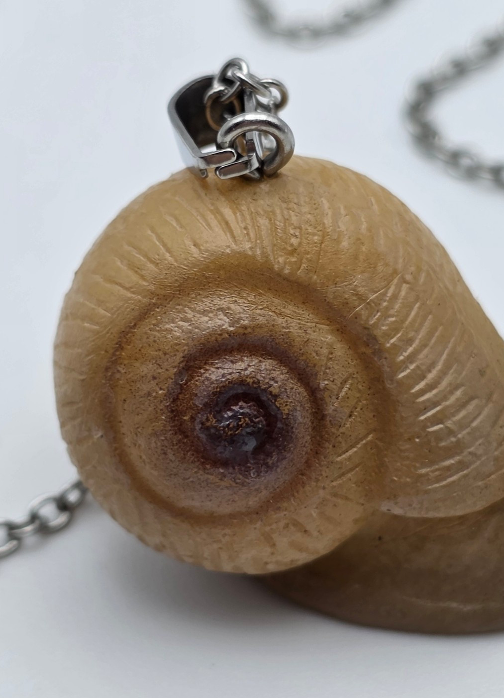 Brown Resin Snail Pendant Necklace Silver Tone Rolo Chain 18.5 In Whimsical