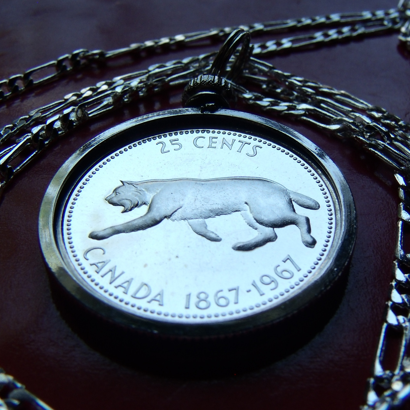 1967 SILVER CANADA LYNX COIN Pendant 26mm diam. on 24″ 925 Sterling Silver Chain