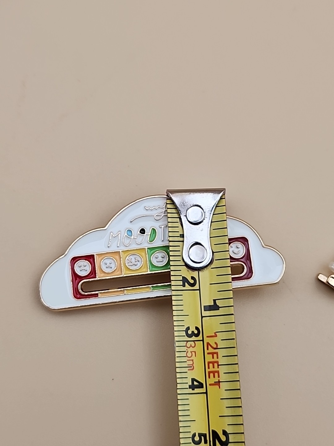2 pk Interactive My Social Battery Emoji/My Moodtracker Emoji Enamel Pin