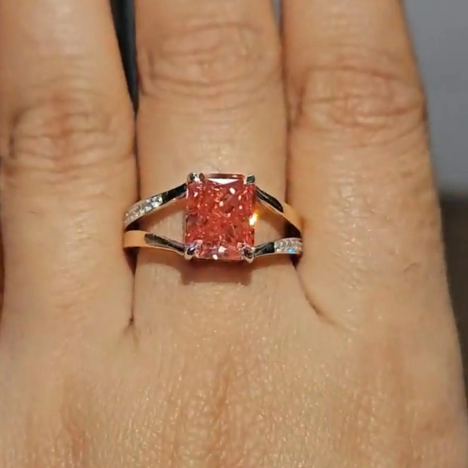 18k Multi Gold IGI Lab Created Fancy Vivid Pink Diamond Ring 3.15 Ct Radiant Cut