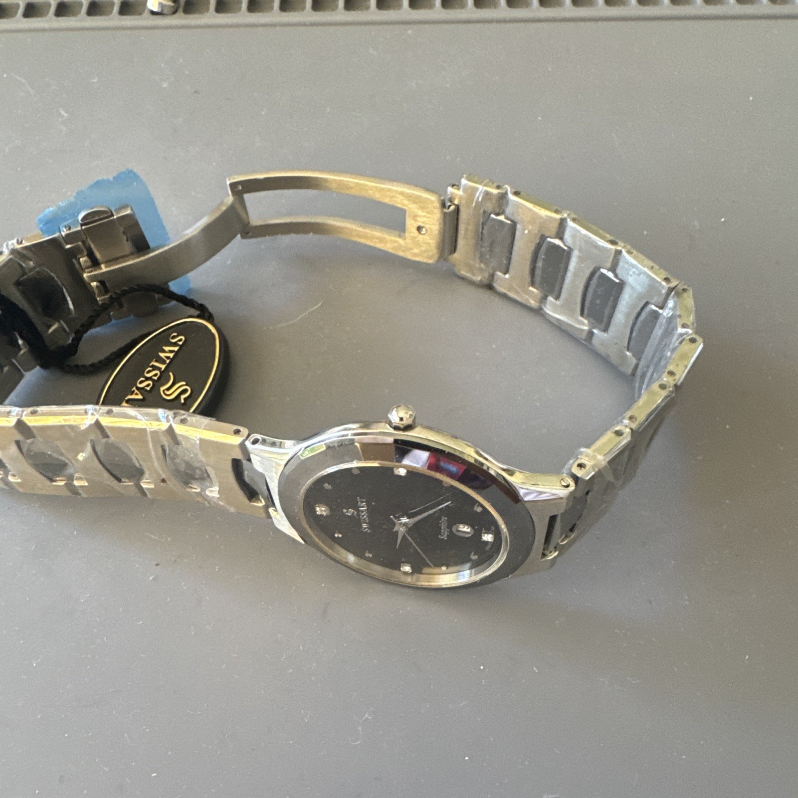 SWISSART Sapphire Quartz Sapphire Crystal Silver Bracelet Black Dial 23mm 30M
