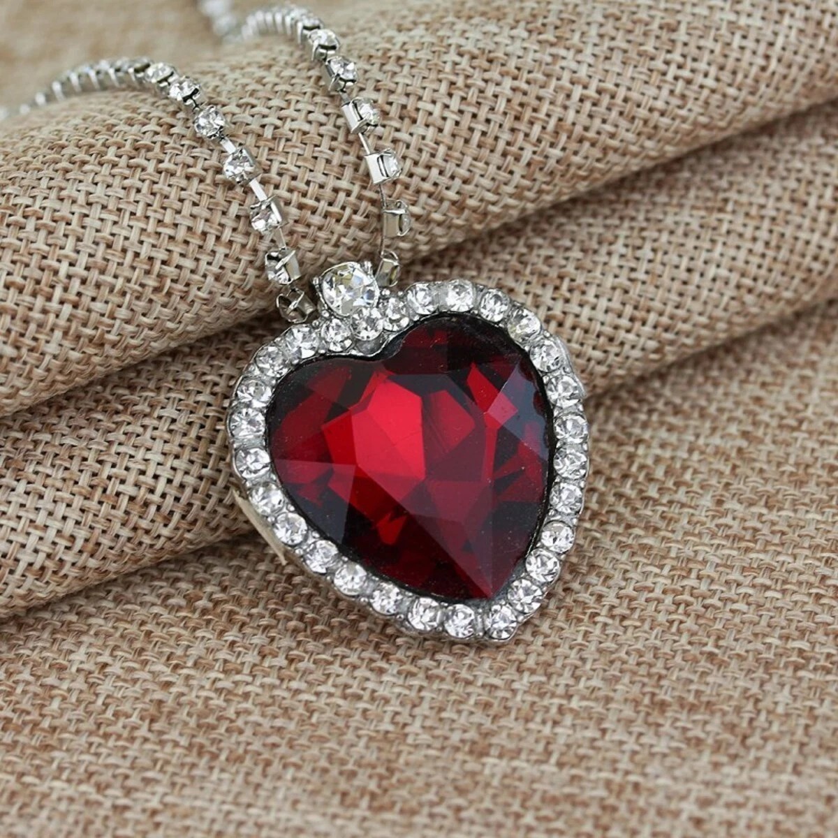 Red Titanic Heart of the Ocean Crystal Pendant Necklace Rhinestone Jewelry
