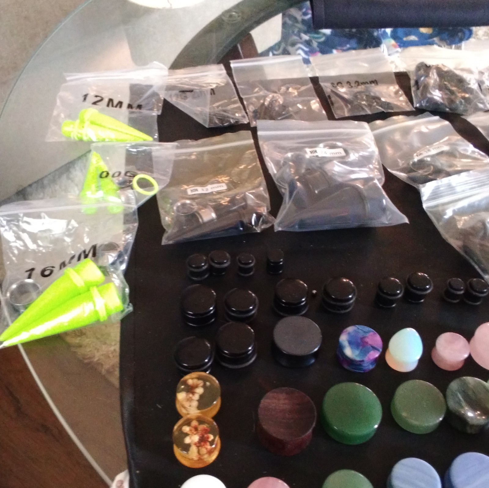 Mixed Lot Ear Plugs Tunnels Tapers Rings, Screw, Acrylic/Stainless, 10-24mm
